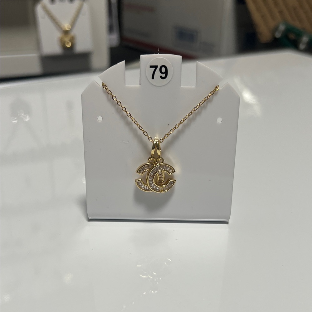 Gold Pendant Necklace